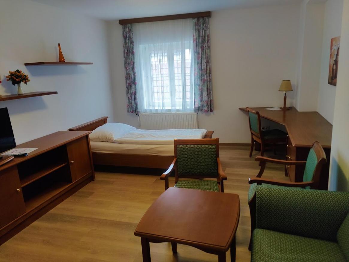 Gaestehaus Einzinger Krems an der Donau Esterno foto
